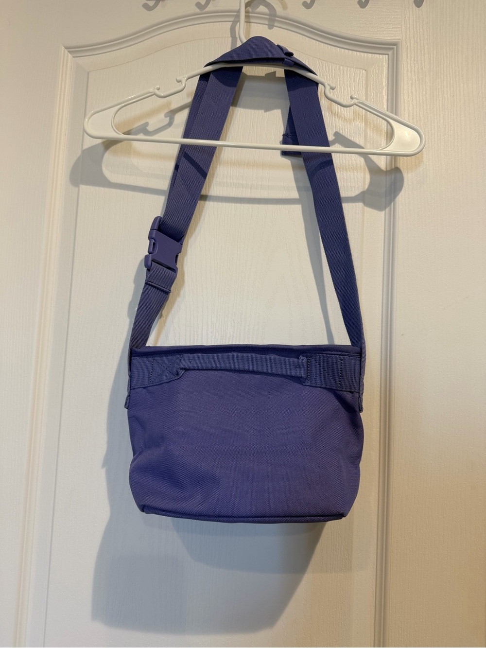 Herschel Supply Company Lavender Crossbody Bag - Picture 2 of 6